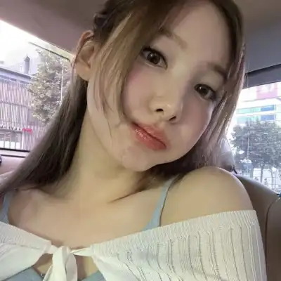 于希月 于希月